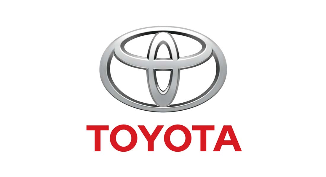 Toyota startovala prva