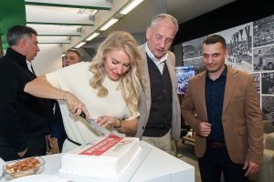 Tri decenije uspešne saradnje i proslava rođendana tokom Sajma DDOR CAR SHOW 09